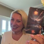 ВОДОЛЕЙ — ТАРО ПРОГНОЗ НА МАЙ 2026 года от ANGELA PEARL